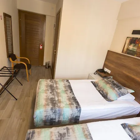 Old Town Boutique كوشاداسيه