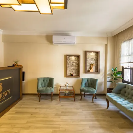 Old Town Boutique كوشاداسيه