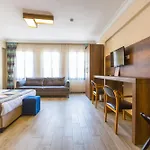 Old Town Boutique Отель 3*